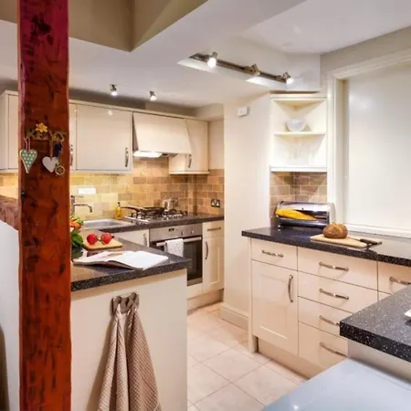 Thomas Fold Flat Ambleside